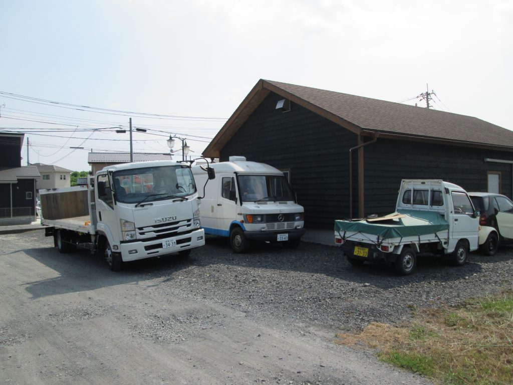 ↑我がクルマ達と記念撮影の図