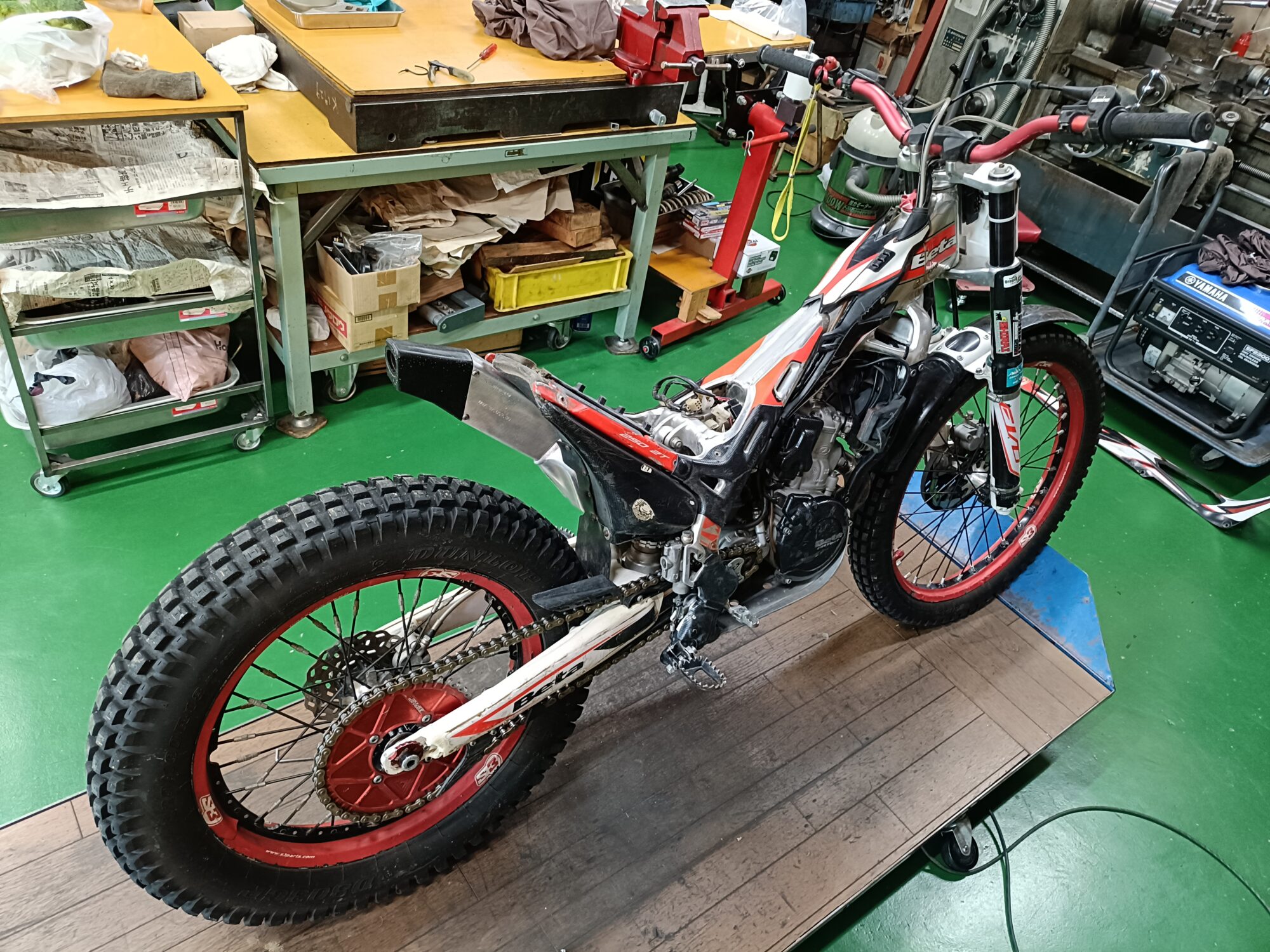 BETA EVO 2T ラジエタ冷却ファン不動整備 | 岡本商店