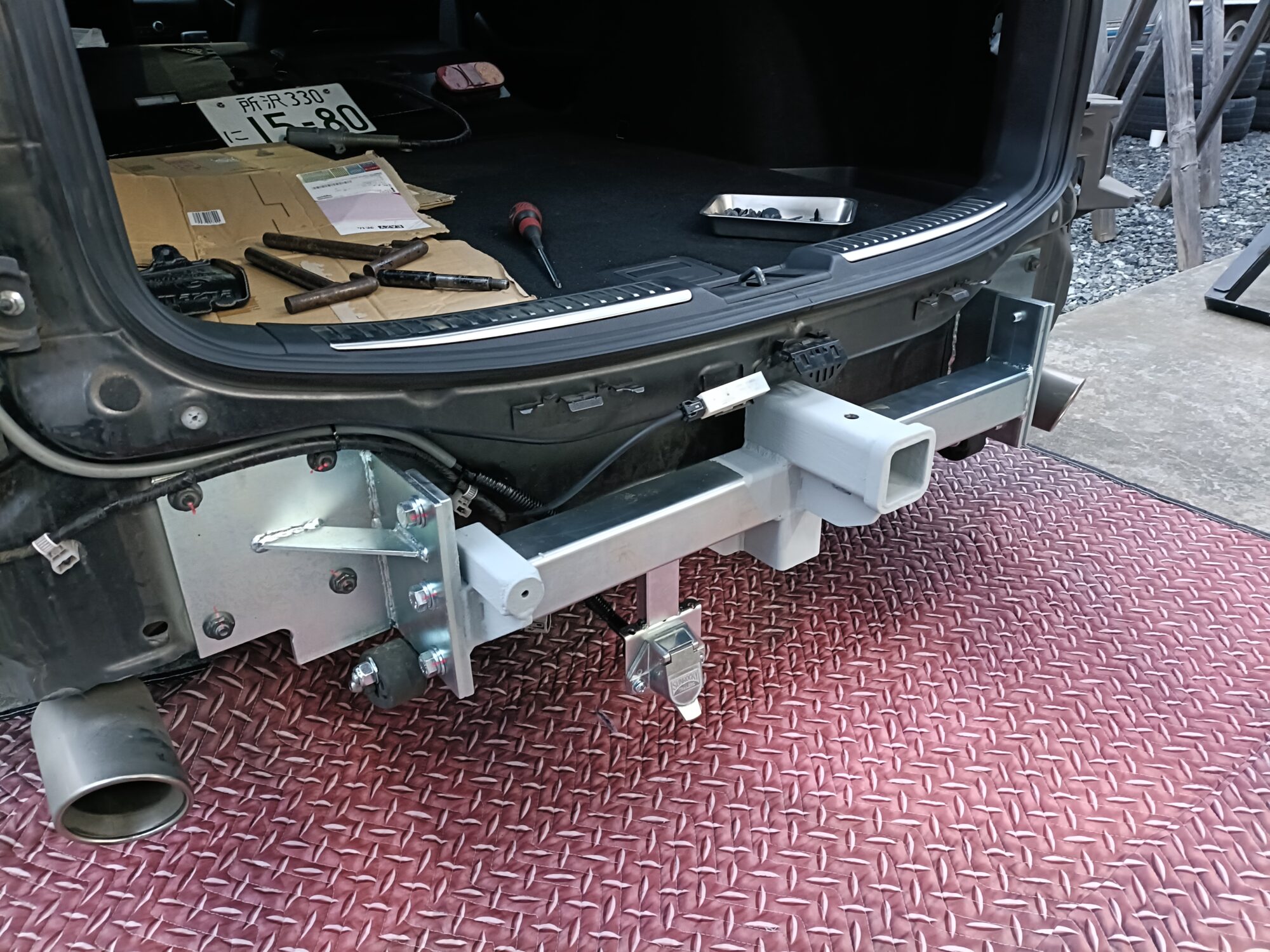 MAZDA 6 ヒッチメンバー仕様変更完了のハズだった | 岡本商店